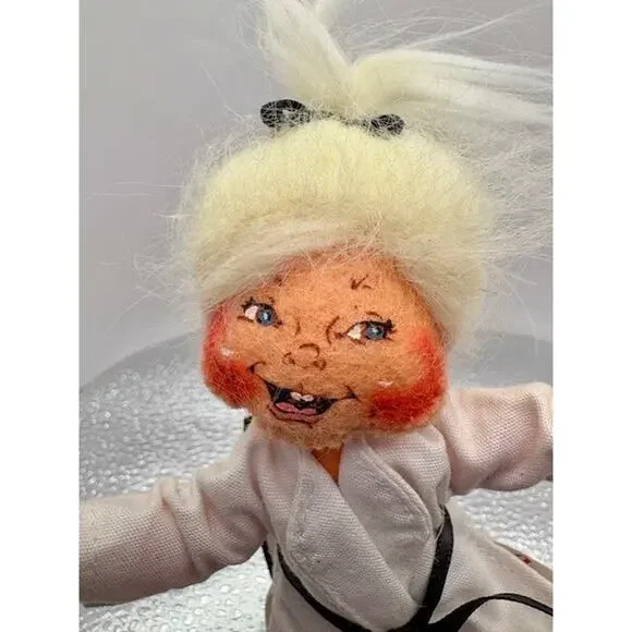 Annalee Doll Karate Girl Annalee Mobilitee- 2007 - 6 Inch - Picture 4 of 13